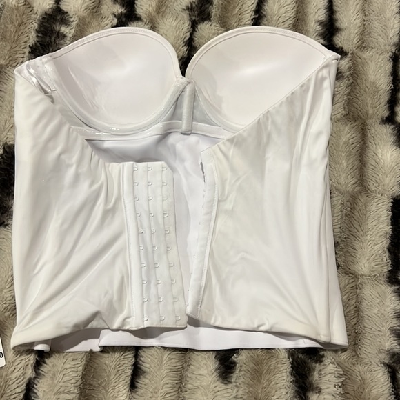 White strapless underwire long Bra - Picture 2 of 2